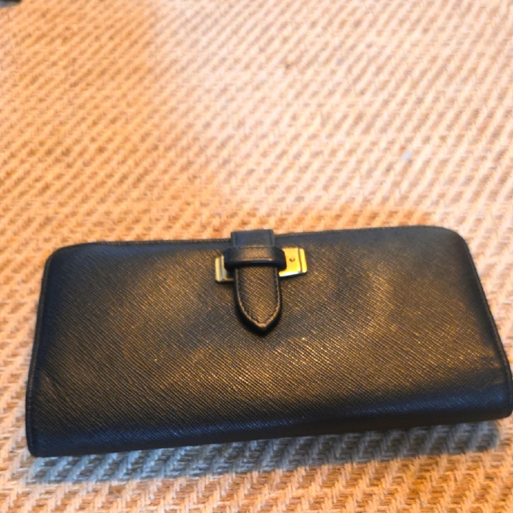 Coach Vintage‎ Black Leather Wallet with Gold Accent